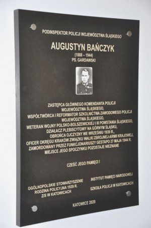 Augustyn Bańczyk tablica upamiętniająca zdjęcie