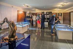 Biuro Edukacji Historycznej – Muzeum Policji uczciło pamięć poległych specjalną wystawą