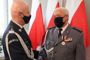 Gen. insp. Jarosław Szymczyk odznaczył Michała Strzałkowskiego 
Złotą Odznaką „Zasłużony Policjant”