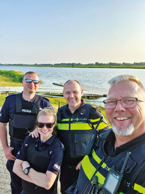 policjanci na wakacyjnej służbie w Holandii