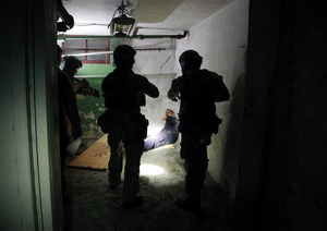 Stacja „Uczony”. Zadanie: uwolnić i ewakuować rannych zakładników z zaminowanych pomieszczeń