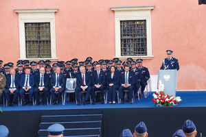 obchody święta Policji na placu zamkowym i obiektach związanych z działalnością policji