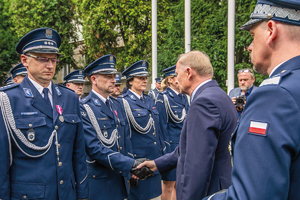 obchody święta policji w warszawie w różnych komórkach KGP. Główne obchody na wilanowie, i msze i w kgp i w cytadeli