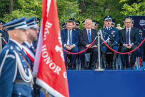 obchody święta policji w warszawie w różnych komórkach KGP. Główne obchody na wilanowie, i msze i w kgp i w cytadeli