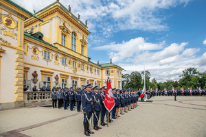 obchody święta policji w warszawie w różnych komórkach KGP. Główne obchody na wilanowie, i msze i w kgp i w cytadeli