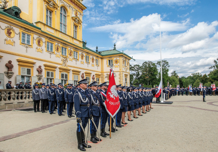 obchody święta policji w warszawie w różnych komórkach KGP. Główne obchody na wilanowie, i msze i w kgp i w cytadeli