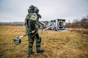 działanie pirotechników i sprzęt do zwalczania zagrożeń pirotechnicznych