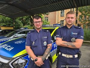 policjanci z historii w materiale St. sierż. Mateusz Pietrzak i sierż. Kamil Kozan