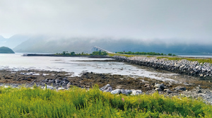 relacja z wycieczki motocyklowej droga w tle wysoki most