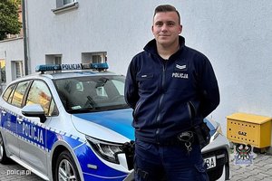 policjanci z materiału co ratowali