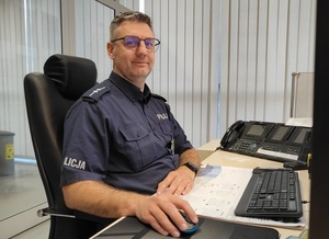 policjanci z materiału co ratowali