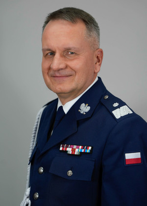 generał policji. wręczenie szabli przez dla generała