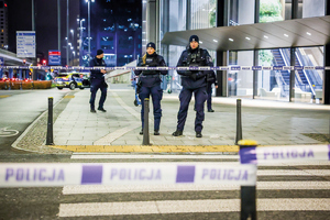 ćwiczenia BOA w budynkach, wieżowcu, w mieście odbijanie zakładników loty śmigłowcem