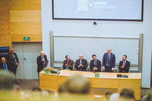 zdjęcia z konferencji CINTIA 2026